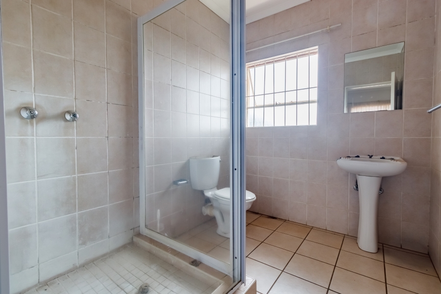 3 Bedroom Property for Sale in Noordwyk Gauteng