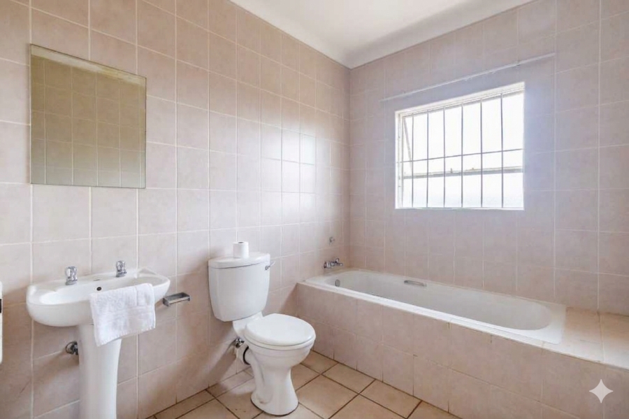 3 Bedroom Property for Sale in Noordwyk Gauteng