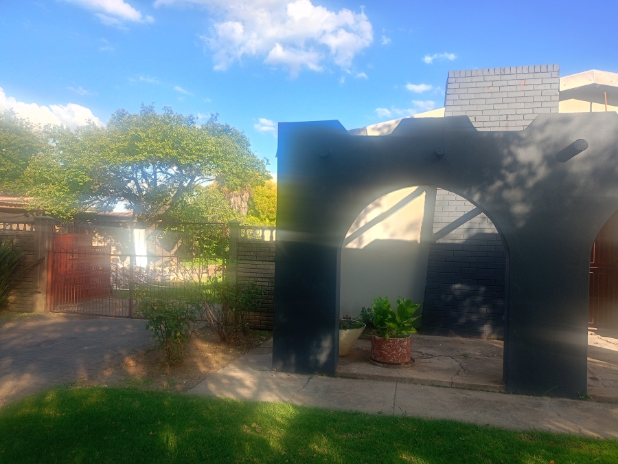 3 Bedroom Property for Sale in Sonland Park Gauteng