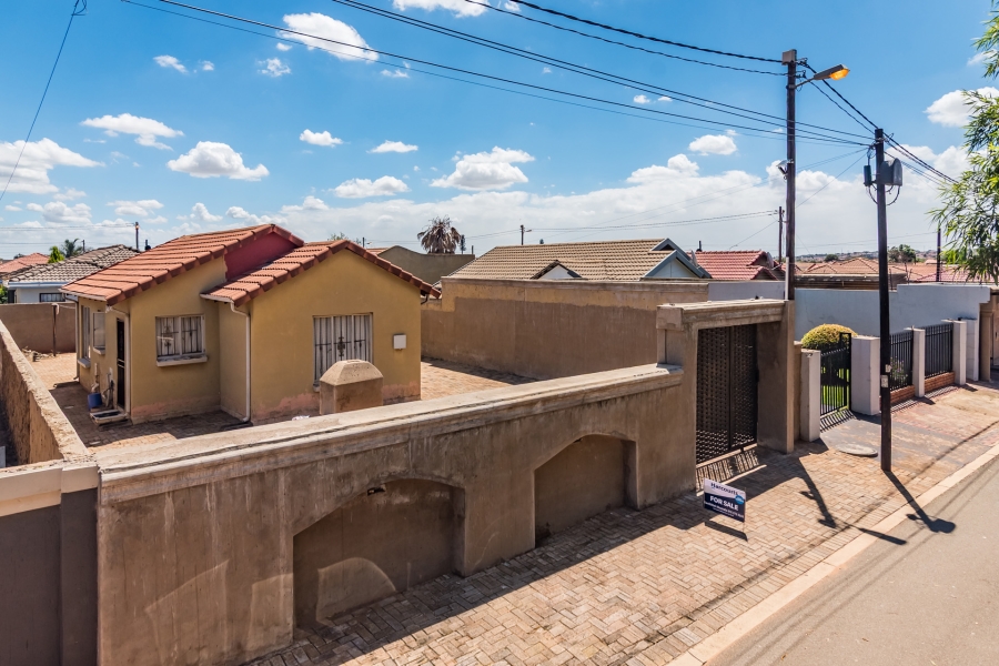 3 Bedroom Property for Sale in Protea Glen Gauteng