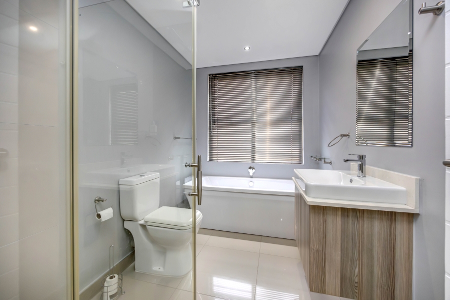 3 Bedroom Property for Sale in Broadacres Gauteng