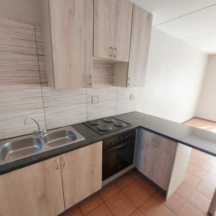 2 Bedroom Property for Sale in Ravenswood Gauteng