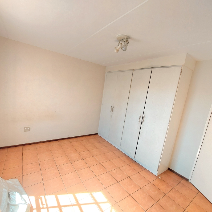 2 Bedroom Property for Sale in Ravenswood Gauteng