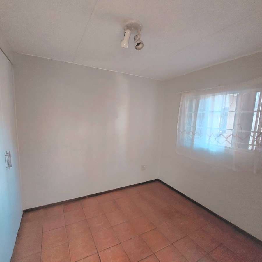 2 Bedroom Property for Sale in Ravenswood Gauteng