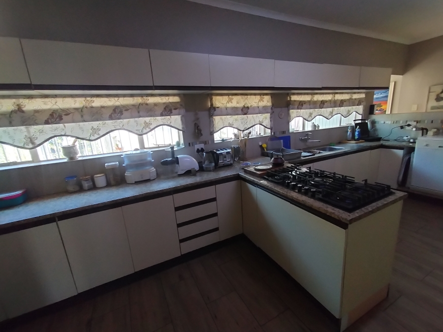 7 Bedroom Property for Sale in Pretoria North Gauteng