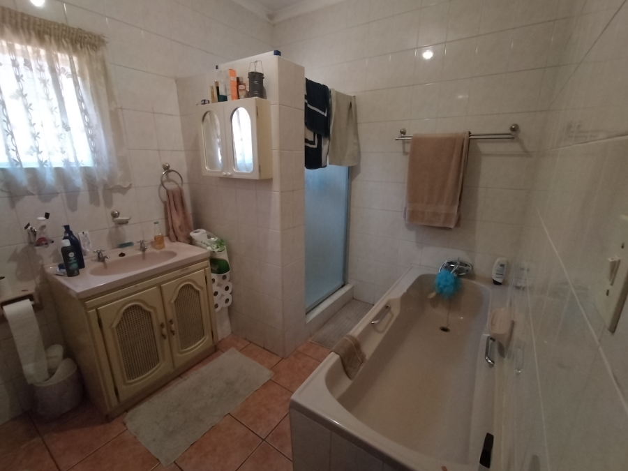 7 Bedroom Property for Sale in Pretoria North Gauteng