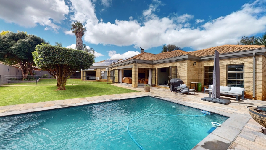 3 Bedroom Property for Sale in Sunward Park Gauteng