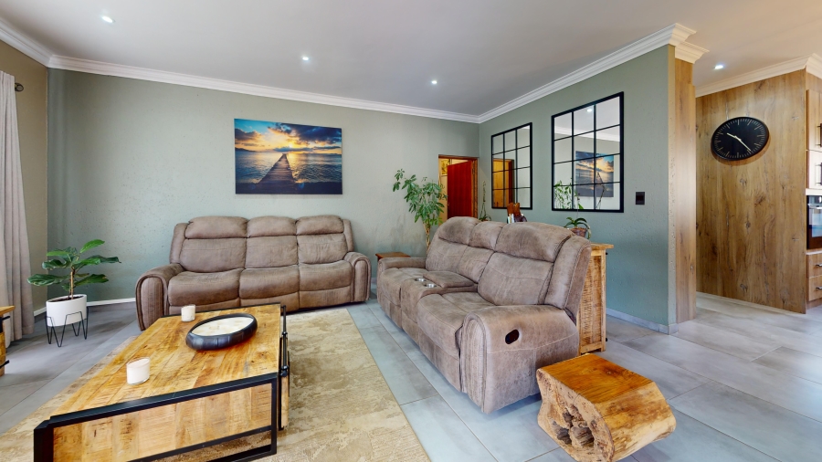 3 Bedroom Property for Sale in Sunward Park Gauteng