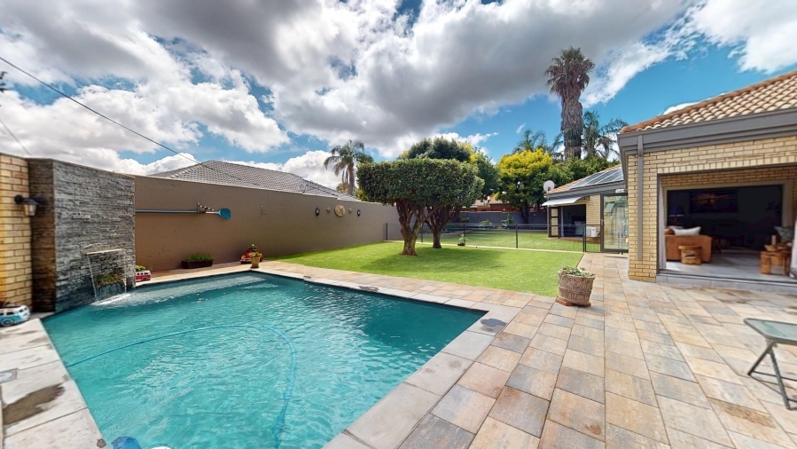 3 Bedroom Property for Sale in Sunward Park Gauteng