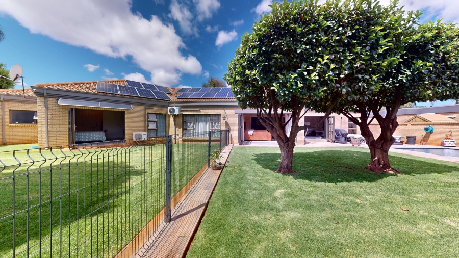 3 Bedroom Property for Sale in Sunward Park Gauteng