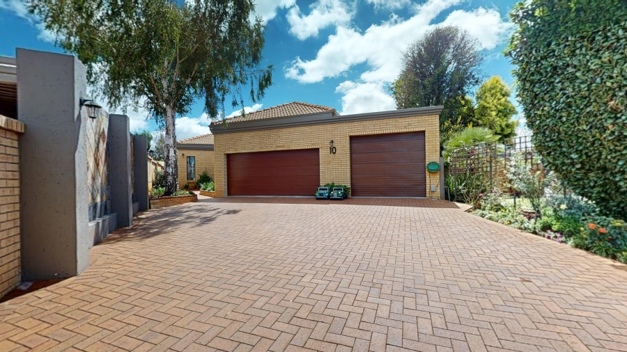 3 Bedroom Property for Sale in Sunward Park Gauteng