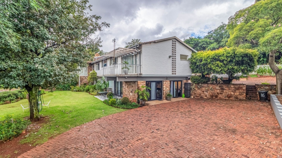 5 Bedroom Property for Sale in Bedford Gardens Gauteng