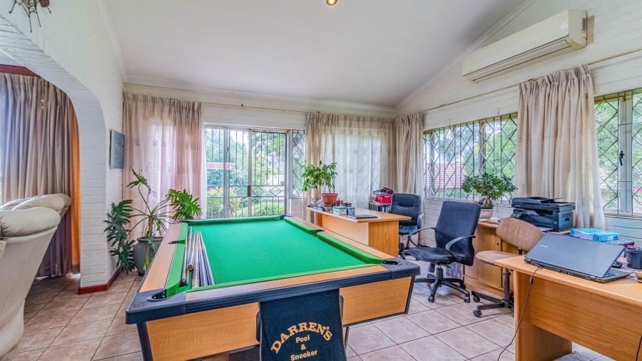 5 Bedroom Property for Sale in Bedford Gardens Gauteng