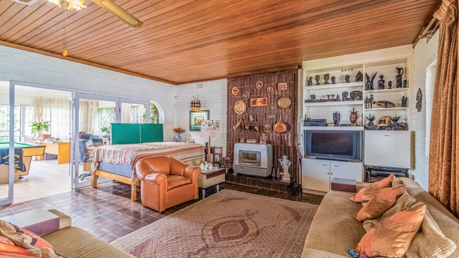 5 Bedroom Property for Sale in Bedford Gardens Gauteng