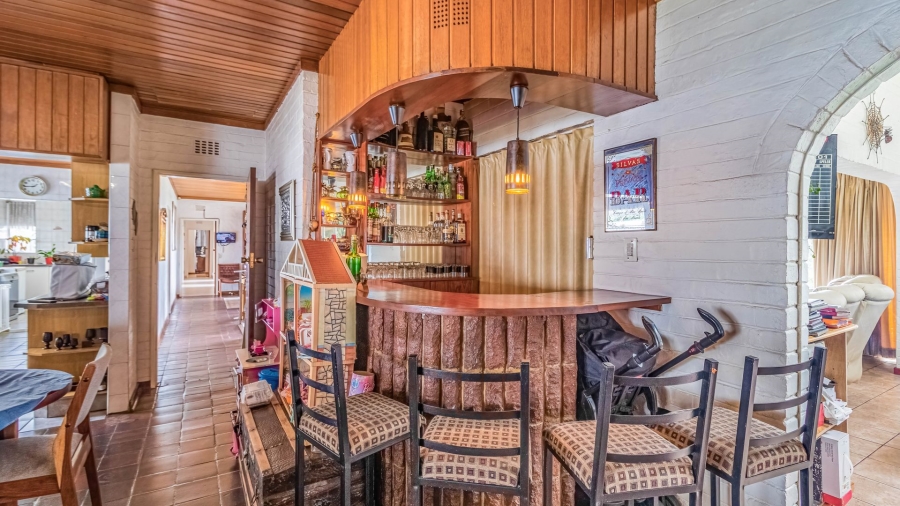 5 Bedroom Property for Sale in Bedford Gardens Gauteng