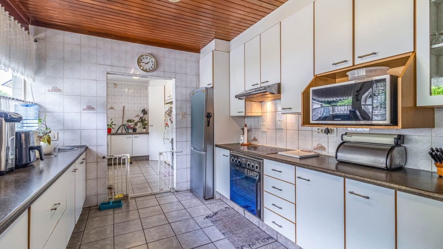 5 Bedroom Property for Sale in Bedford Gardens Gauteng