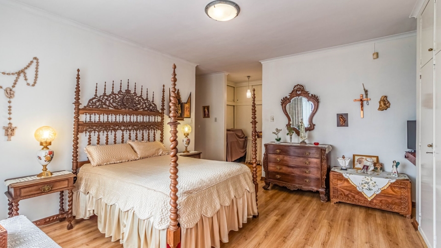 5 Bedroom Property for Sale in Bedford Gardens Gauteng