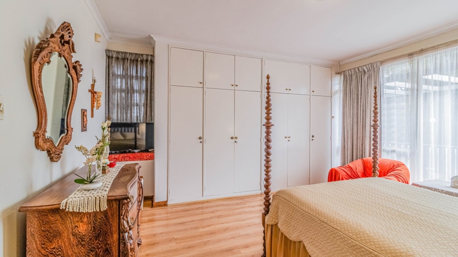 5 Bedroom Property for Sale in Bedford Gardens Gauteng