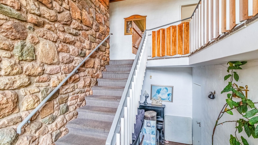 5 Bedroom Property for Sale in Bedford Gardens Gauteng