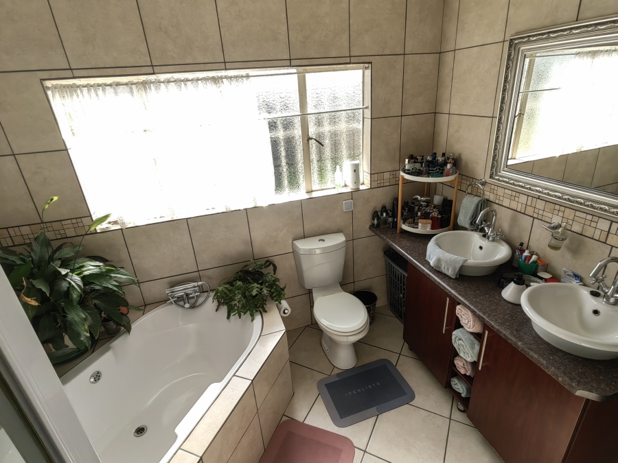 4 Bedroom Property for Sale in Ferryvale Gauteng