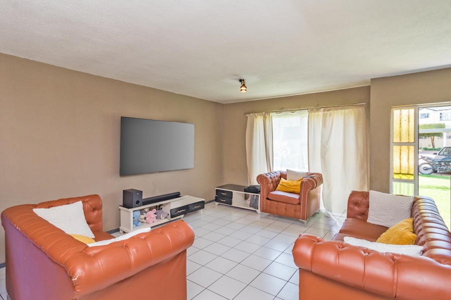 2 Bedroom Property for Sale in Weltevreden Park Gauteng