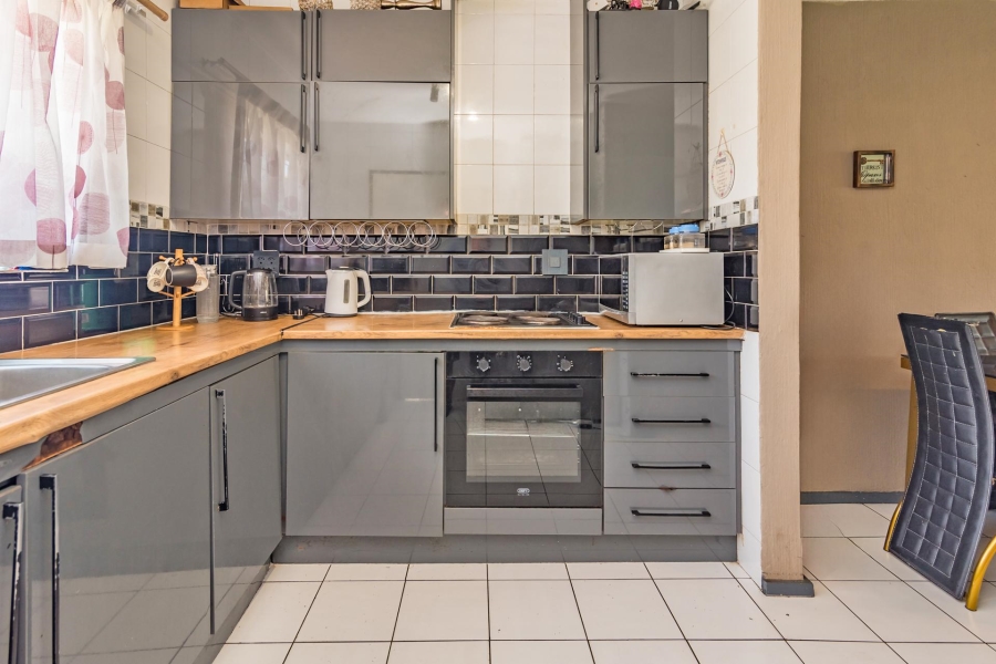 2 Bedroom Property for Sale in Weltevreden Park Gauteng