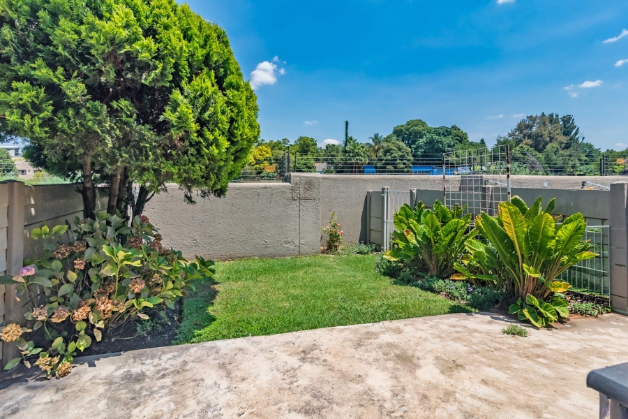 2 Bedroom Property for Sale in Weltevreden Park Gauteng