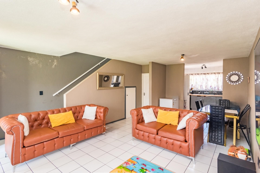 2 Bedroom Property for Sale in Weltevreden Park Gauteng