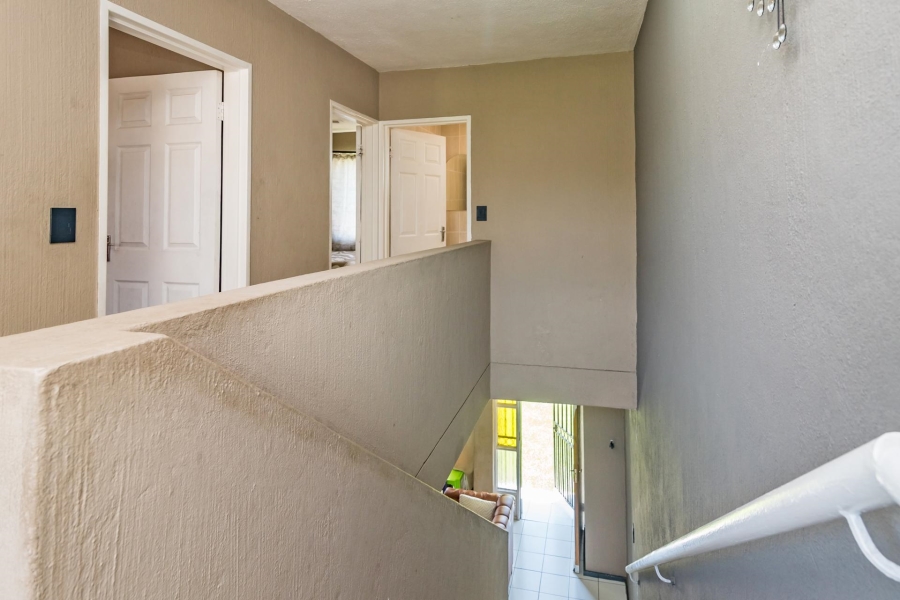 2 Bedroom Property for Sale in Weltevreden Park Gauteng