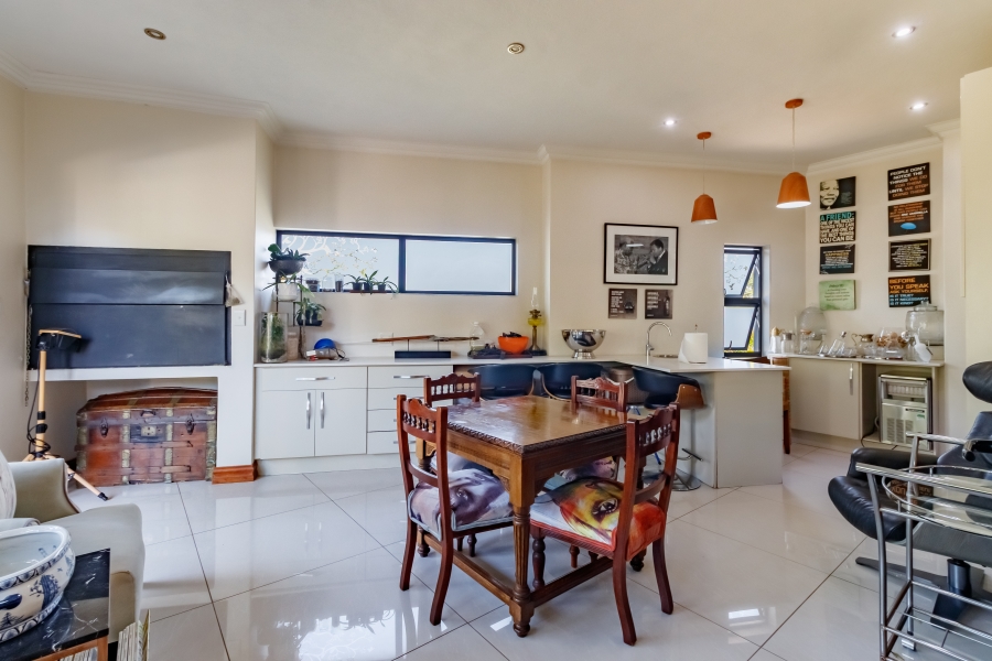 5 Bedroom Property for Sale in Midstream Ridge Gauteng