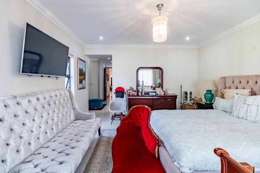 5 Bedroom Property for Sale in Midstream Ridge Gauteng