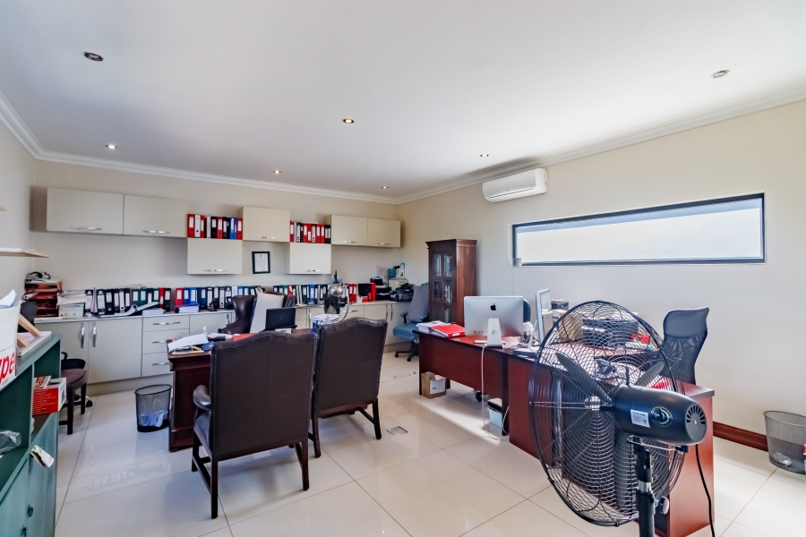 5 Bedroom Property for Sale in Midstream Ridge Gauteng