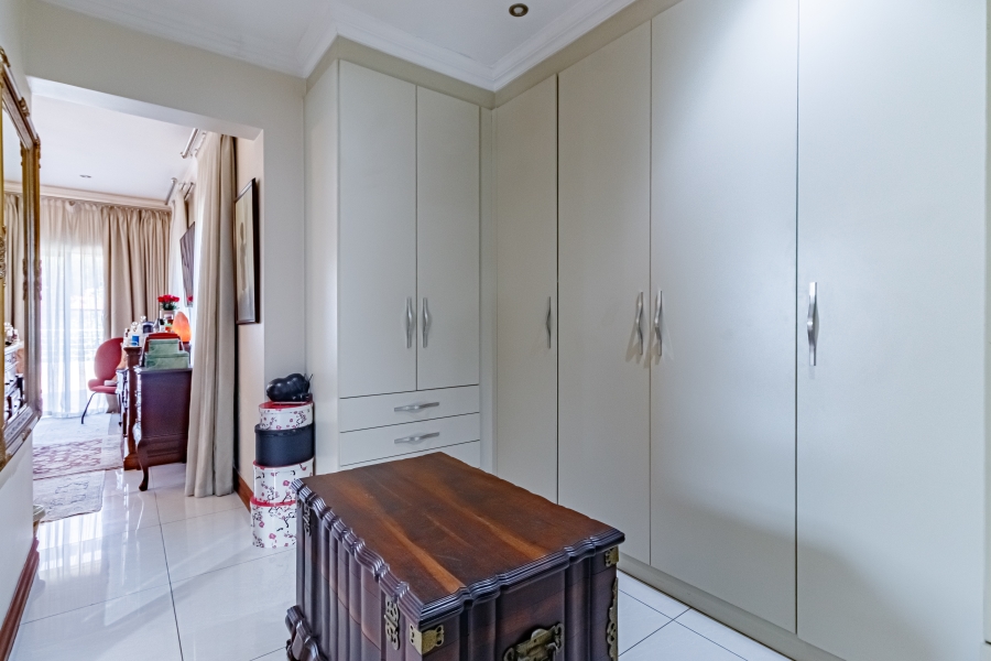 5 Bedroom Property for Sale in Midstream Ridge Gauteng