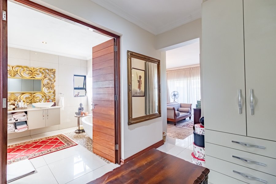 5 Bedroom Property for Sale in Midstream Ridge Gauteng