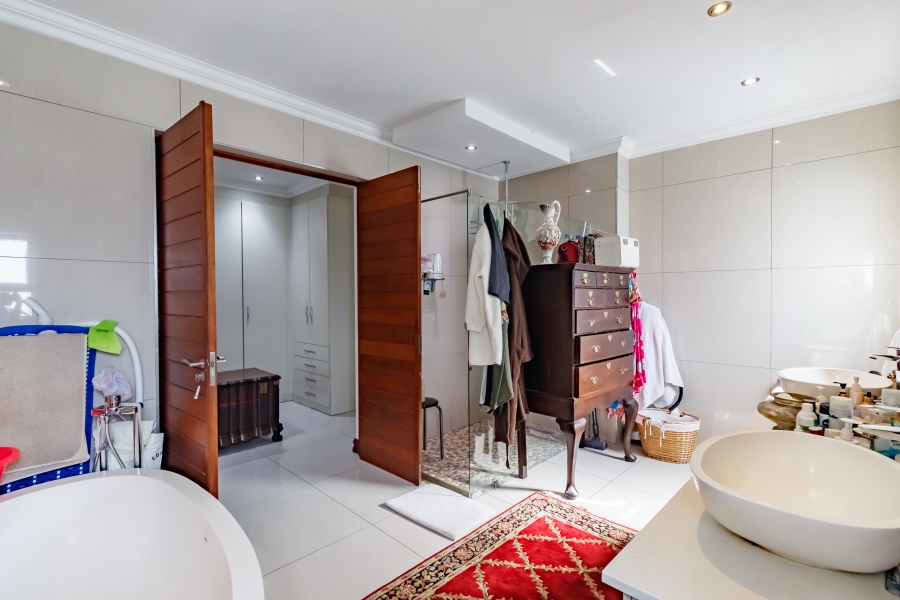 5 Bedroom Property for Sale in Midstream Ridge Gauteng