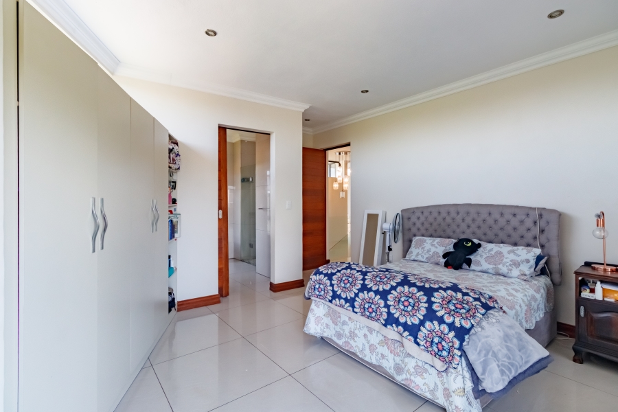 5 Bedroom Property for Sale in Midstream Ridge Gauteng