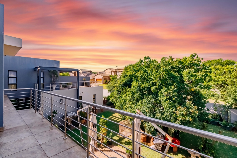 5 Bedroom Property for Sale in Midstream Ridge Gauteng