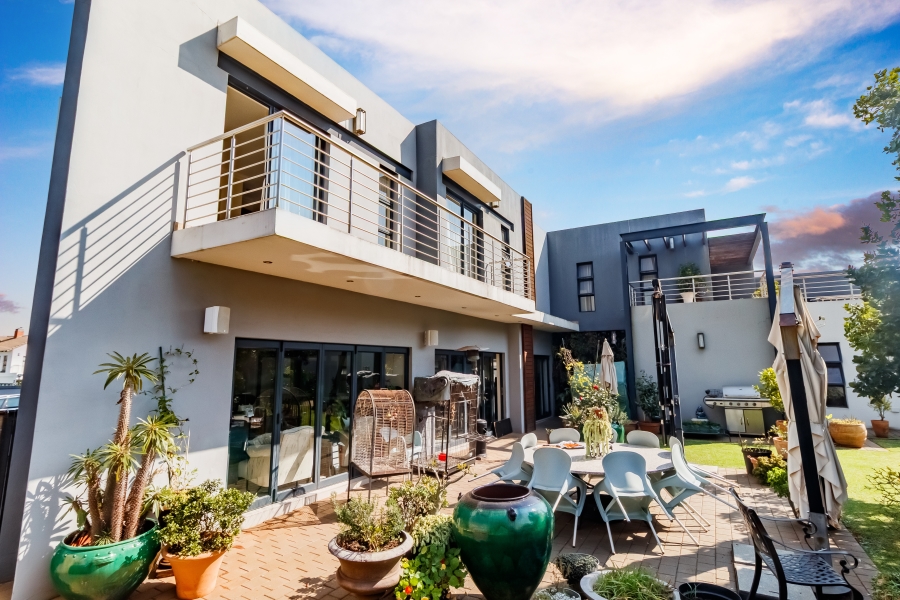 6 Bedroom Property for Sale in Midstream Ridge Gauteng