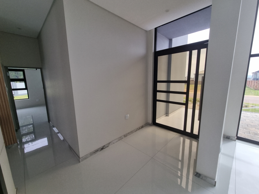 5 Bedroom Property for Sale in Six Fountains Estate Gauteng