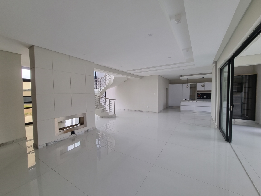 5 Bedroom Property for Sale in Six Fountains Estate Gauteng