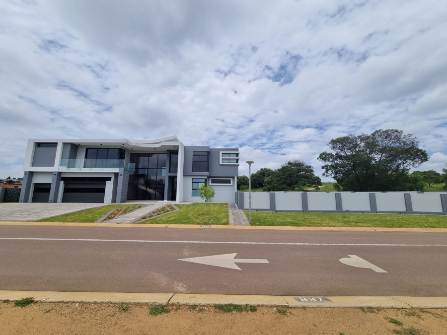 5 Bedroom Property for Sale in Six Fountains Estate Gauteng