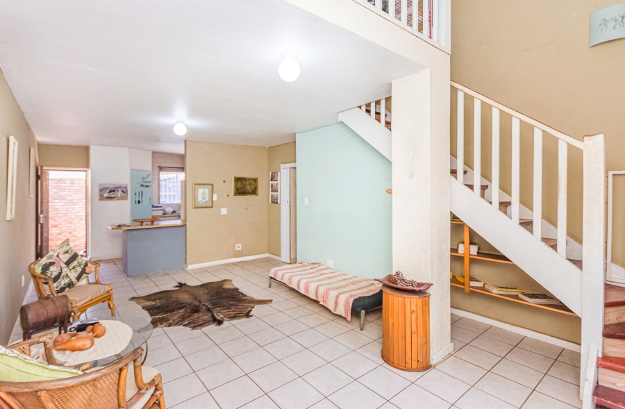 3 Bedroom Property for Sale in Die Hoewes Gauteng