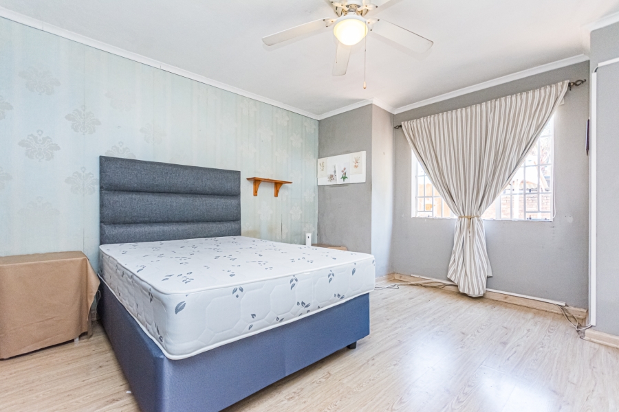 3 Bedroom Property for Sale in Die Hoewes Gauteng