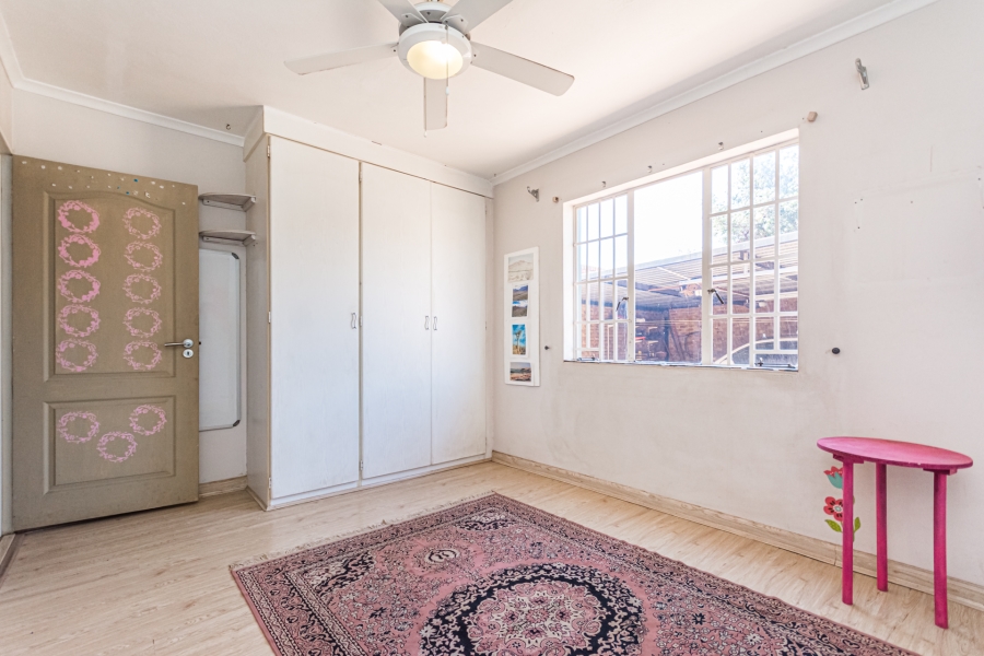 3 Bedroom Property for Sale in Die Hoewes Gauteng