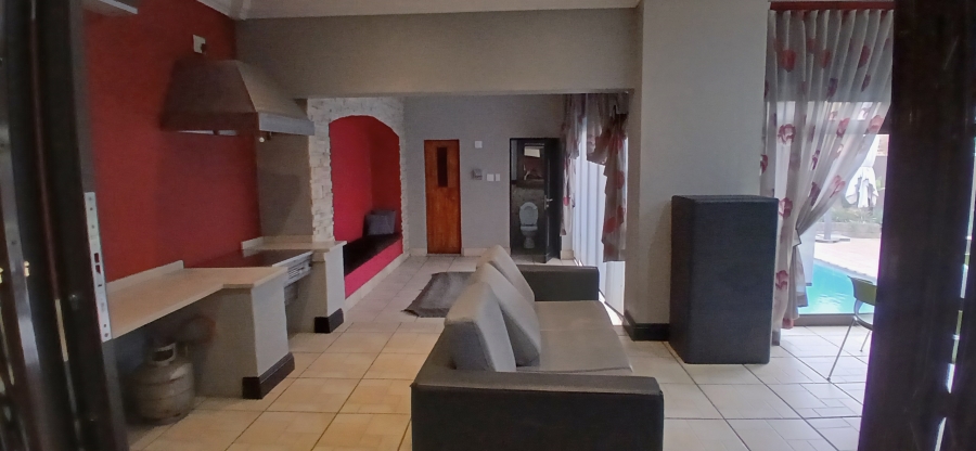 6 Bedroom Property for Sale in Sunward Park Gauteng