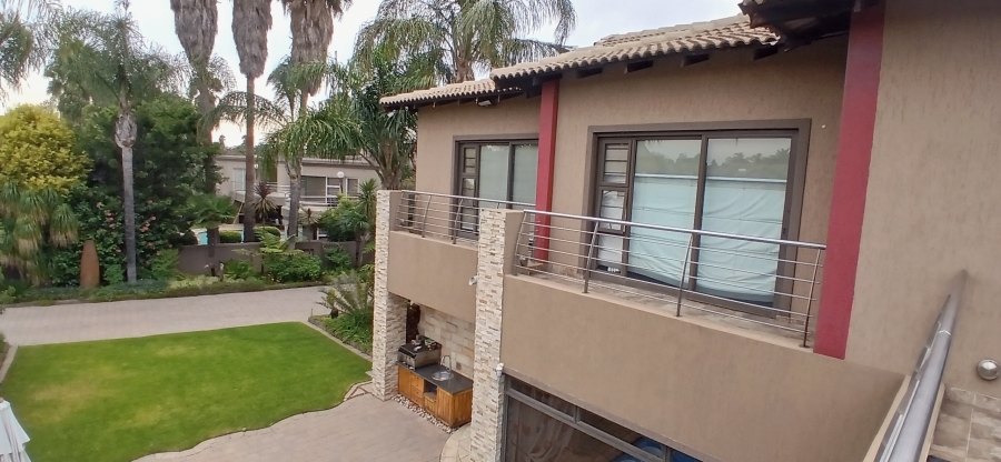 6 Bedroom Property for Sale in Sunward Park Gauteng