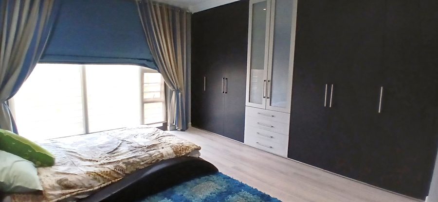 6 Bedroom Property for Sale in Sunward Park Gauteng