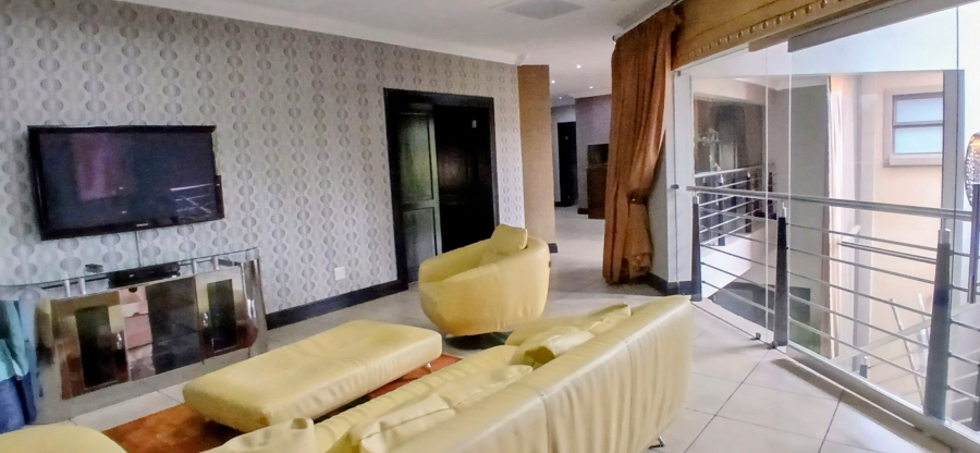 6 Bedroom Property for Sale in Sunward Park Gauteng