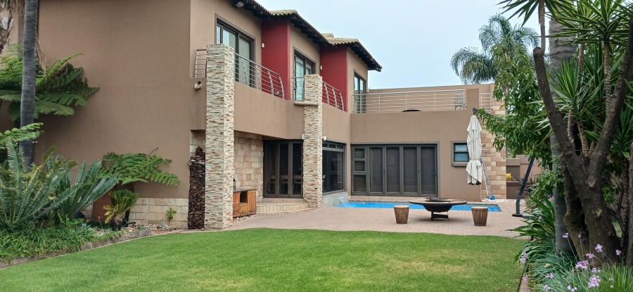 6 Bedroom Property for Sale in Sunward Park Gauteng