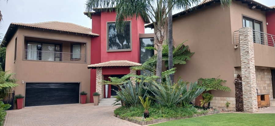 6 Bedroom Property for Sale in Sunward Park Gauteng